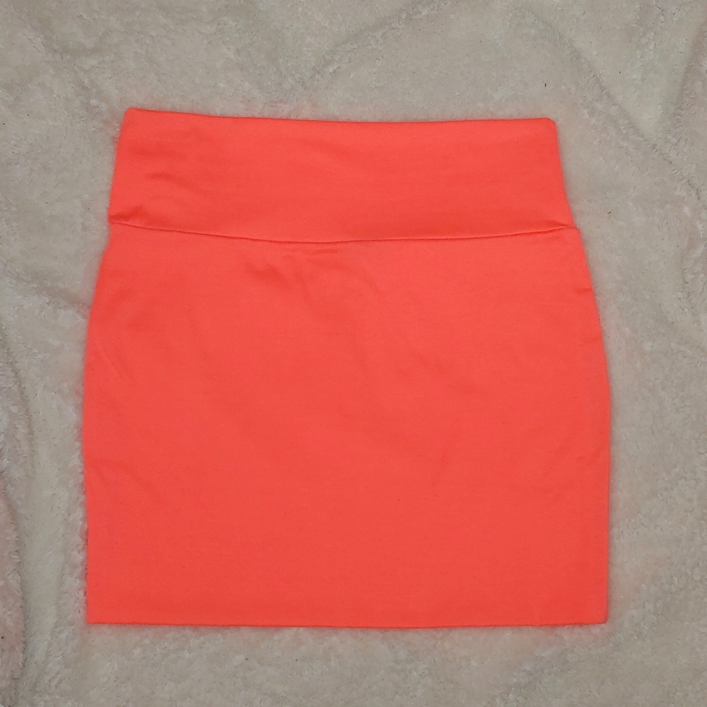 EUC * PEACHY BODYCON SKIRT * LARGE * WET SEAL